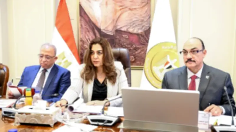 وزيرة التنمية المحلية تترأس لجنة اختيار القيادات الشاغرة بالوزارة