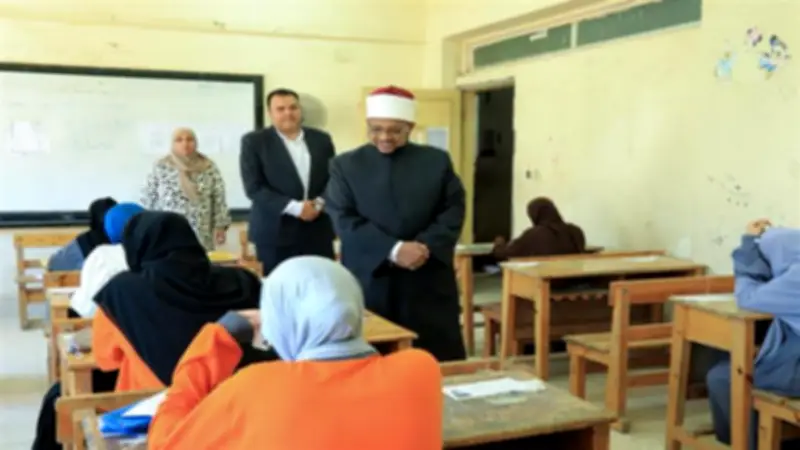 أمين البحوث الإسلامية يتفقد امتحانات الثانوية الأزهرية ويوجه بتذليل العقبات