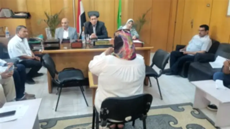 سكرتير عام مساعد الفيوم يبحث شكاوى المواطنين بطامية
