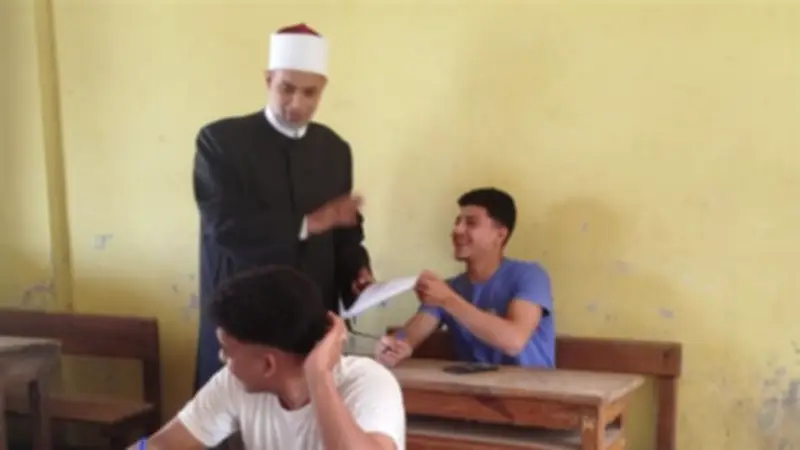 ارتياح بين طلاب الثانوية الأزهرية بالدقهلية لسهولة امتحان الرياضيات البحتة
