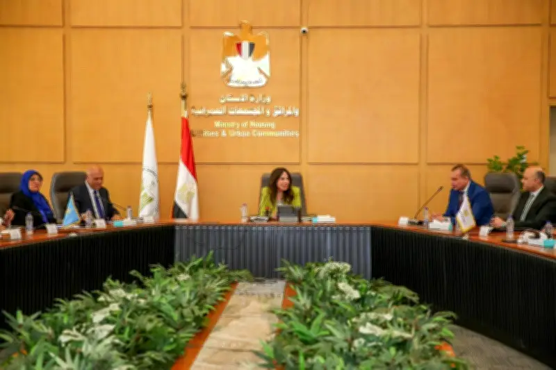 توجيهات حاسمة من وزيرة الإسكان بشأن مشروعات مياه الشرب بالقليوبية