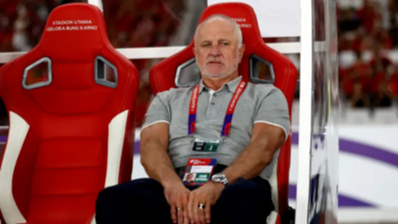آرنولد يوجه نداء عاجلاً للجماهير العراقية في أمريكا لدعم المنتخب أمام فنزويلا