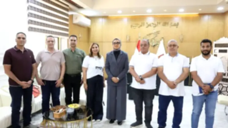 محافظ الوادي الجديد تتابع المرحلة الثانية لمشروع الواحات الخضراء مع وفد طيران الخدمات البترولية