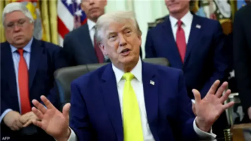 ترامب يعد بإعلان نصر كامل على إيران خلال أسبوعين وانخفاض حاد لأسعار النفط