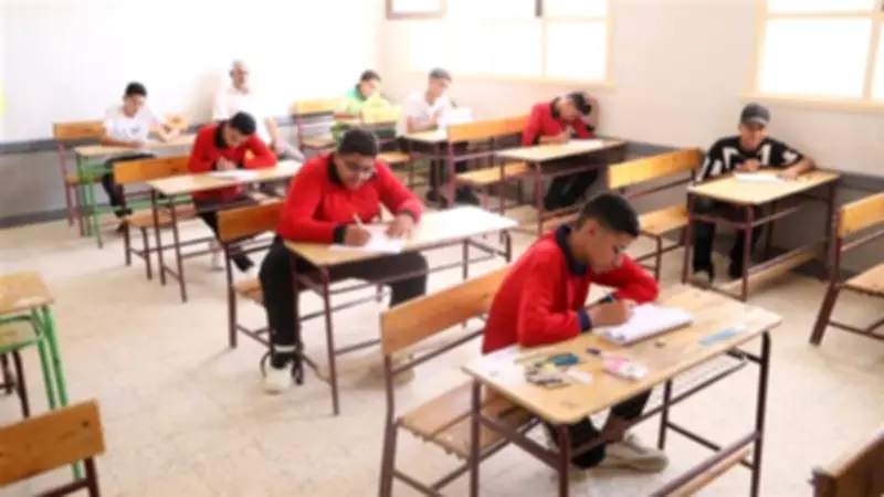 طلاب الإعدادية بالوادي الجديد يؤدون امتحان الجبر وسط متابعة مستمرة
