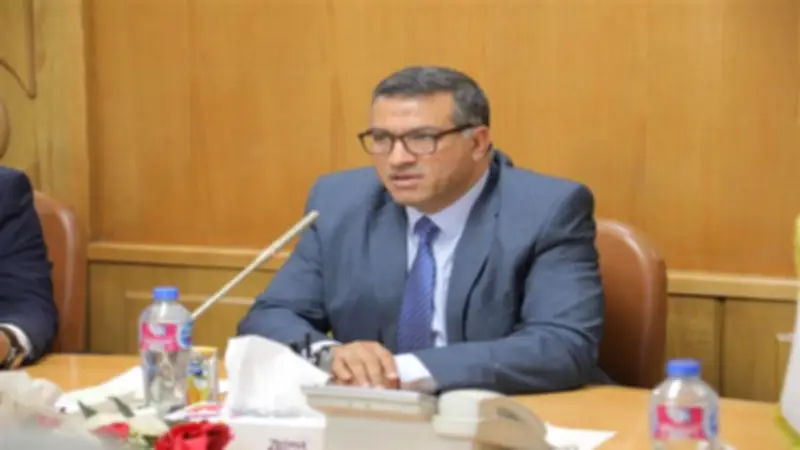 محافظ قنا يوجه بتشديد الرقابة على توزيع الأسمدة للقضاء على السوق السوداء