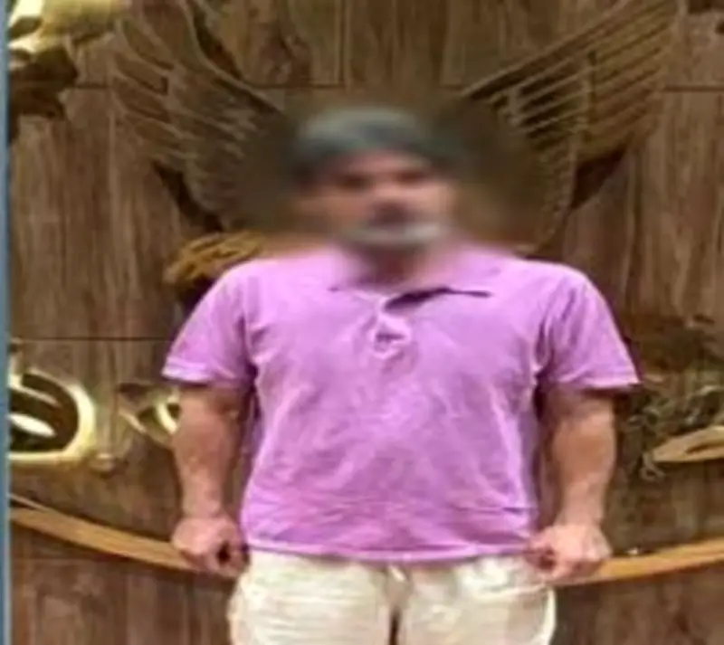 ضبط شخص يروج شائعات عن انتشار المخدرات في النزهة لزيادة المشاهدات