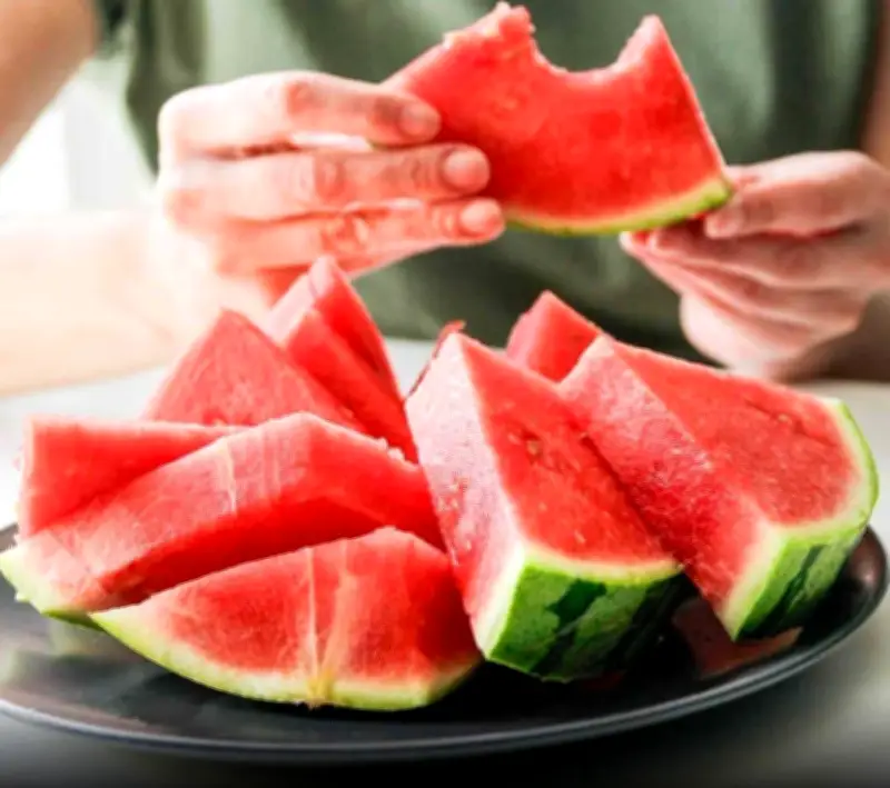 كيف تساعد الفواكه في تحسين الذاكرة والأداء الذهني للطلاب؟