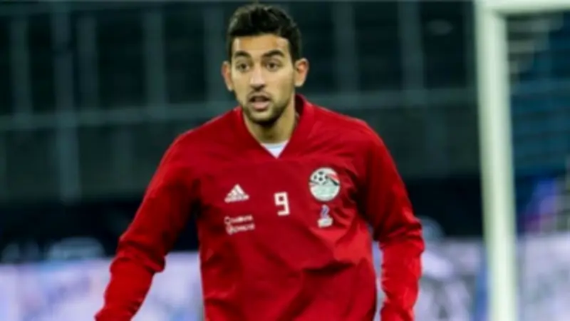 الأهلي يتمسك بعرضه ويرفض زيادة تجديد عقد أحمد نبيل كوكا