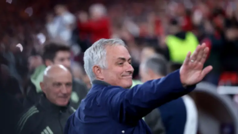 رسميا: بنفيكا يمنح الضوء الأخضر لريال مدريد لتعيين مورينيو ويختار خليفته