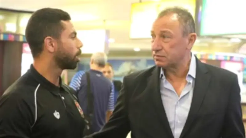 أحمد فتحي ضمن المرشحين للعمل مع عموتة في الجهاز الفني للأهلي