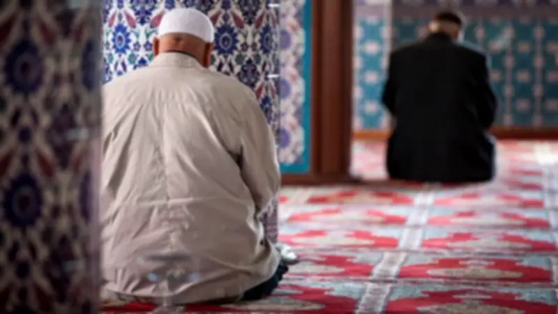 هل تبطل الصلاة بقول "صدق الله العظيم"؟ الإفتاء تحسم الجدل