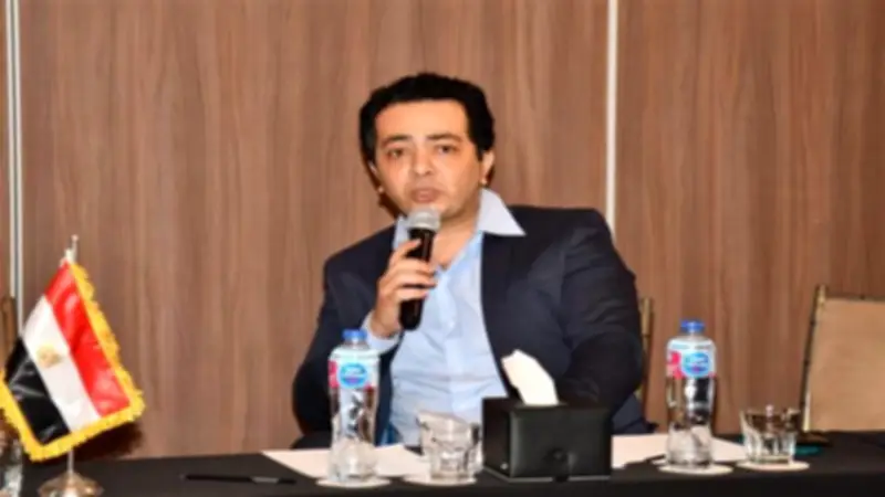 عضو نقابة الأطباء: الأجنبي المقيم لا يحق له مزاولة مهنة الطب دون ترخيص