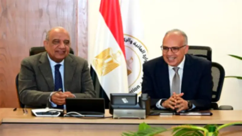الري والكهرباء تبحثان خطة التحول الشمسي لترشيد نفقات محطات الطاقة