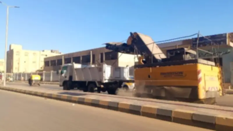 حملات مكثفة لرفع كفاءة النظافة بشوارع حي شرق كفر الشيخ