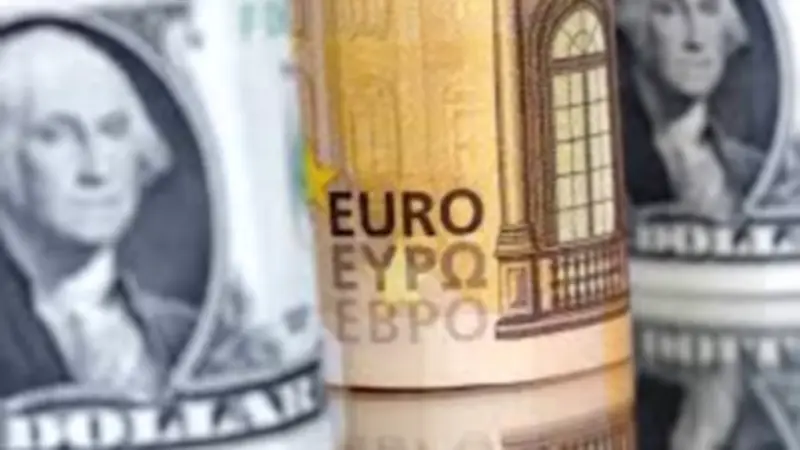اليورو يعاود الانخفاض أمام الدولار مع تصاعد التوترات الجيوسياسية