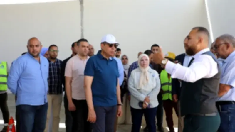 محافظ المنيا يتفقد محطات مياه بالظهير الصحراوي بسمالوط