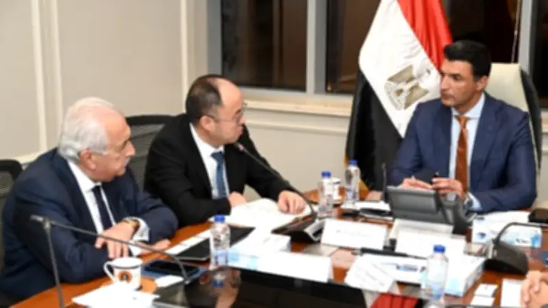 نواب يشيدون بمناقشة الحكومة لتوسعات شركة صينية للإطارات وتعميق التصنيع المحلي