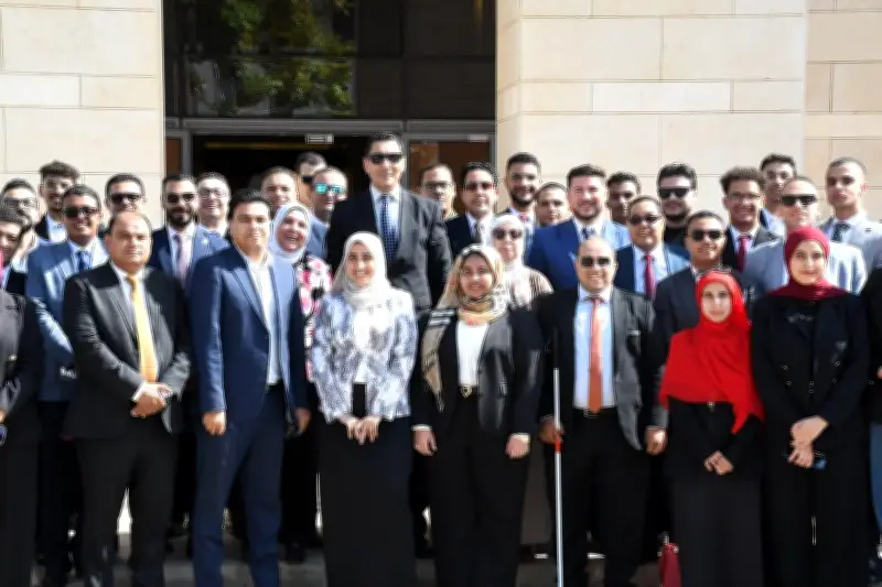 وزير الرياضة يلتقي ممثلي اتحاد شبابها لتعزيز الوعي بمسارات التنمية الشاملة
