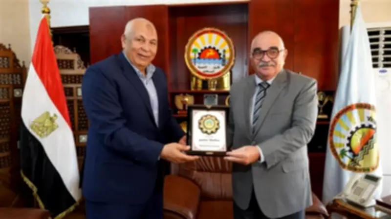 رئيس هيئة قضايا الدولة يزور مطروح لتعزيز التعاون المؤسسي