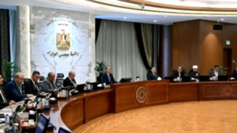 الحكومة توافق على زيادة أسطول سيارات الإسعاف وتحديث الإسكان الاجتماعي
