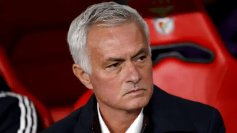 ريال مدريد يحدد موعداً غير مألوف لتقديم جوزيه مورينيو
