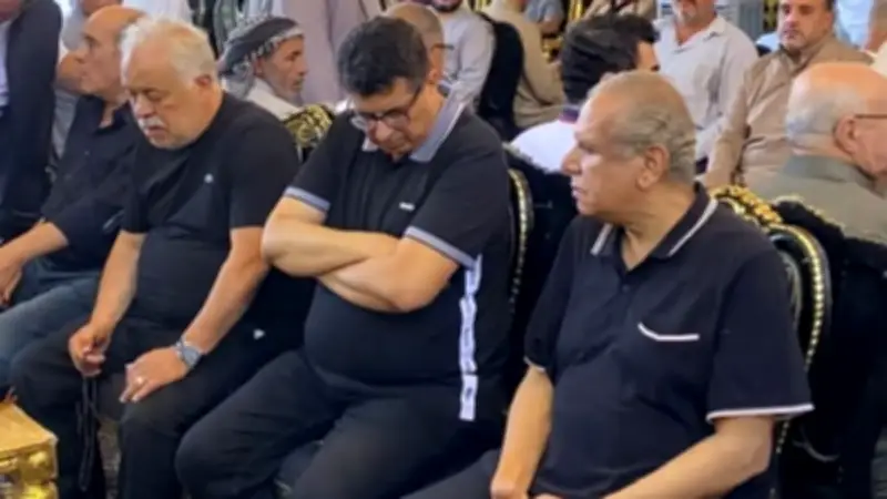 أشرف زكي وفتوح أحمد يقدمان العزاء في وفاة عبد العزيز مخيون بالبحيرة