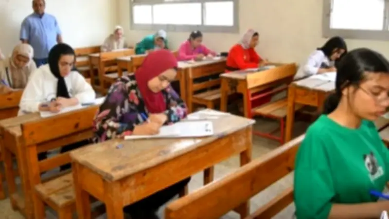 ضبط طالب بمدرسة في الخصوص لحيازته هاتفًا أثناء الامتحان