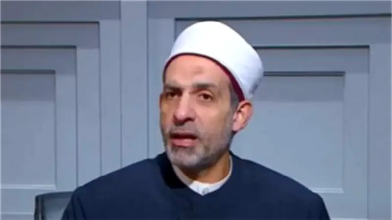 أمين الفتوى يوضح حكم سجود التلاوة داخل الصلاة وخارجها