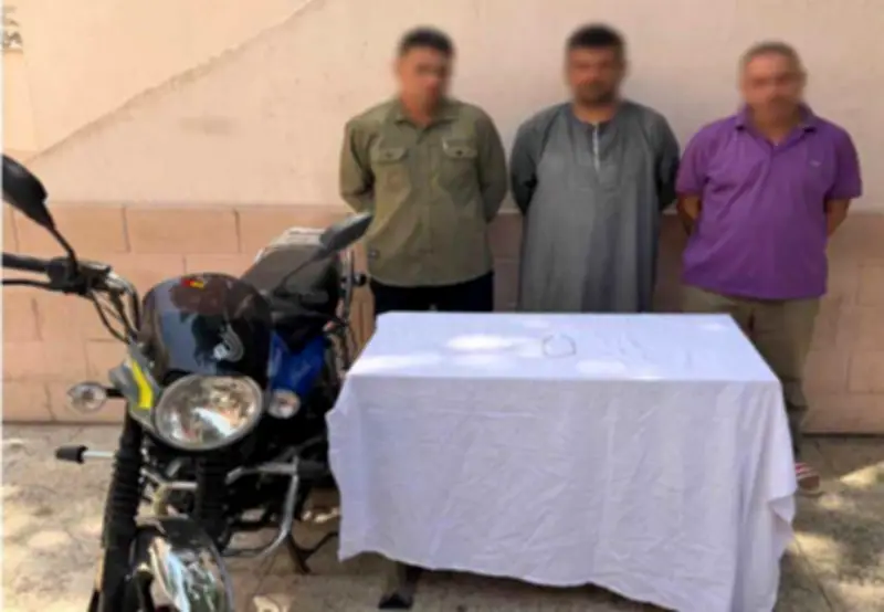 ضبط عصابة سرقة السلاسل الذهبية من السيدات في الجيزة