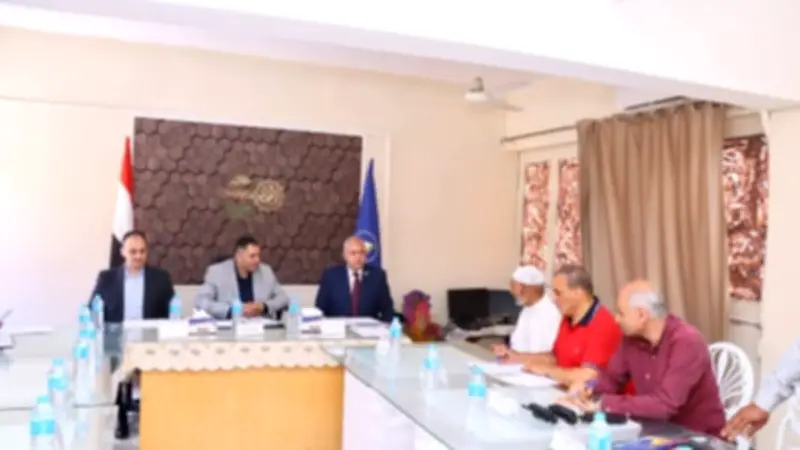 محافظ دمياط يلتقي بالمواطنين بالروضة لبحث شكاواهم ومطالبهم