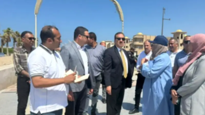 أبو ليمون يوجه بتكثيف التطوير بكورنيش وشاطئ بورسعيد