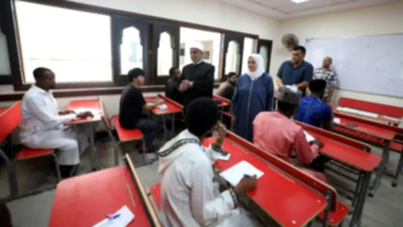 الشرقاوي والصعيدي يتفقدان لجان امتحانات الفقه للثانوية الأزهرية للوافدين