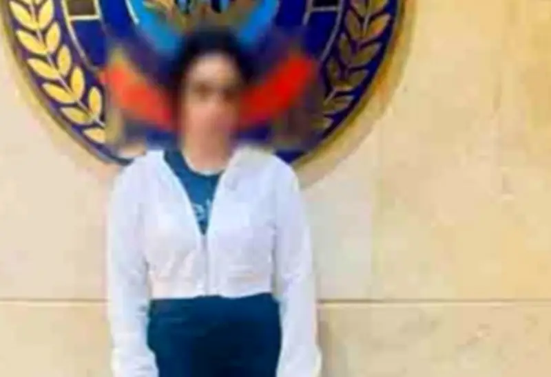 راقصة الملابس الخادعة تسقط في أكتوبر بحوزتها حشيش