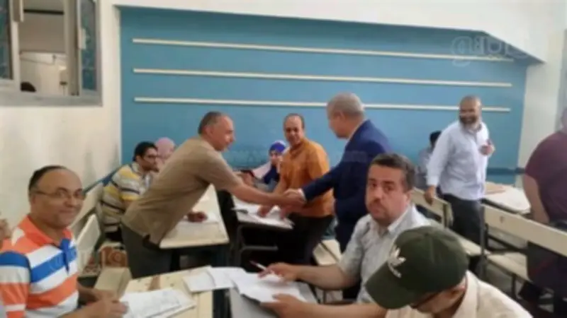 مدير تعليم الشرقية يتفقد لجان تصحيح الشهادة الإعدادية ويشدد على الدقة