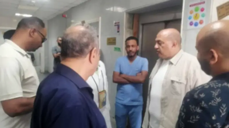 رئيس مدينة مرسى علم يتفقد مستشفى جراحات اليوم الواحد في جولة مفاجئة