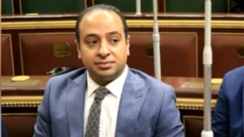 تكليف الدكتور أحمد عمارة بالإشراف على قطاع الشؤون العقارية والتجارية بالمجتمعات العمرانية
