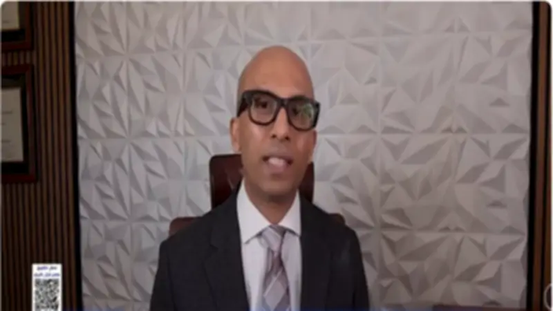 أستاذ إدارة: البنوك المركزية أمام خيار صعب لمواجهة التضخم بارتفاع الفائدة