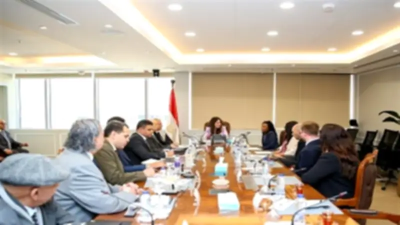 وزيرة الإسكان تبحث مع البنك الدولي التعاون بمشروعات تحلية مياه البحر