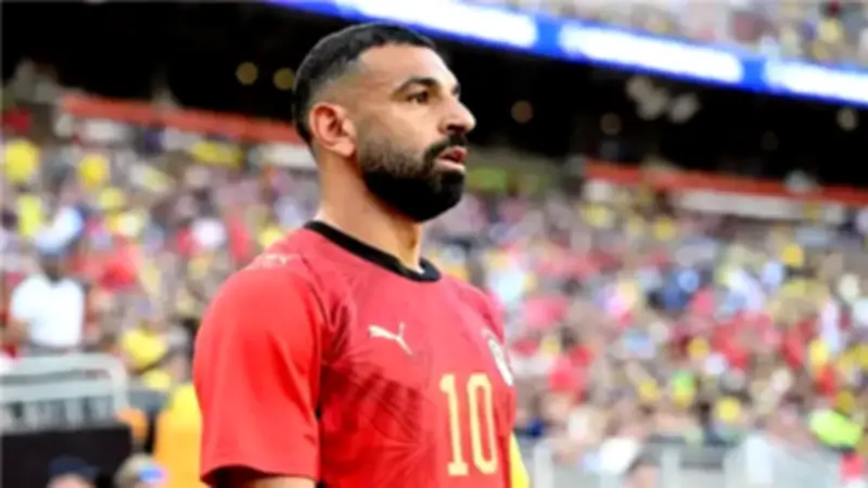 أحمد الشناوي يكشف تفاصيل حواره مع محمد صلاح حول مستقبله بعد رحيله عن ليفربول