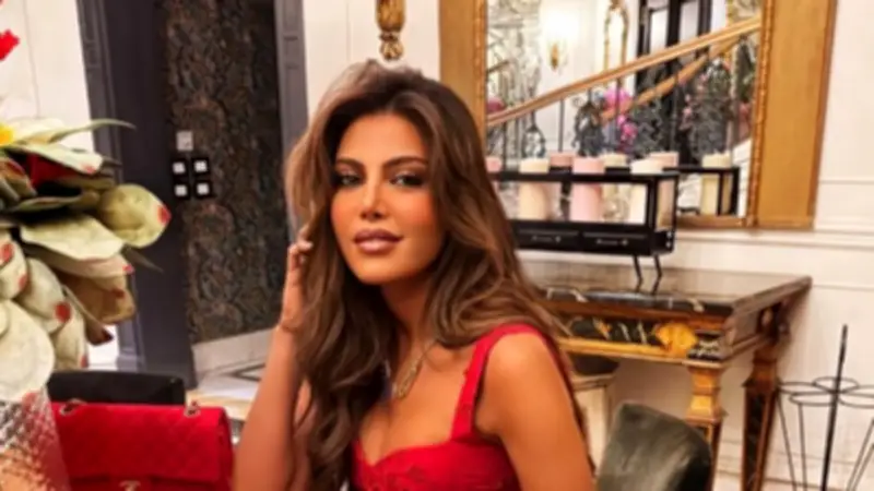 ريهام حجاج تخطف الأنظار بفستان أحمر أنيق في أحدث ظهور لها