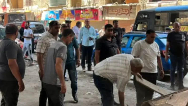 حملة مكثفة لإزالة الإشغالات ورفع الأكشاك المخالفة في بولاق الدكرور