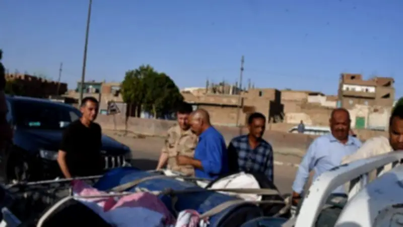 محافظ أسوان يضبط سيارات منتهية الترخيص في كوم أمبو ودراو