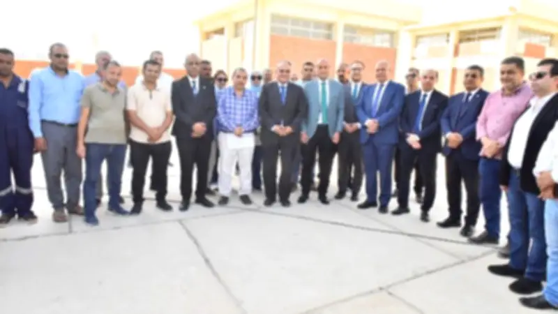محافظ أسيوط ونائب وزير المالية يتفقدان المنطقة الصناعية بعرب العوامر ومشروعات حياة كريمة