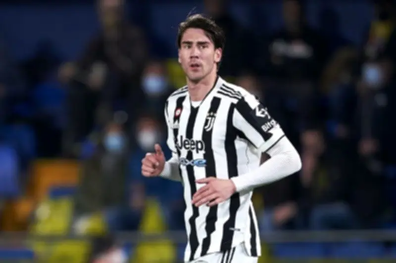 لاعب حر في برشلونة يرفض ضم فلاهوفيتش في الميركاتو