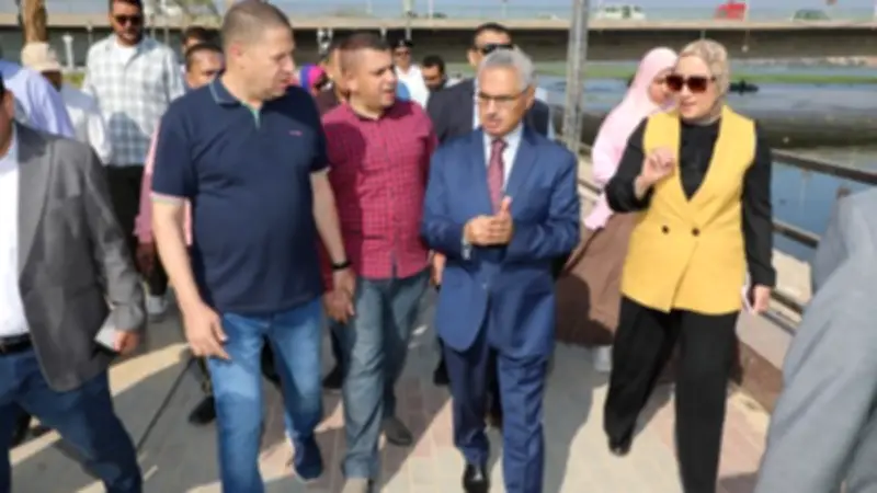 محافظ بني سويف يتفقد مشروع المرسى السياحي الجديد على النيل
