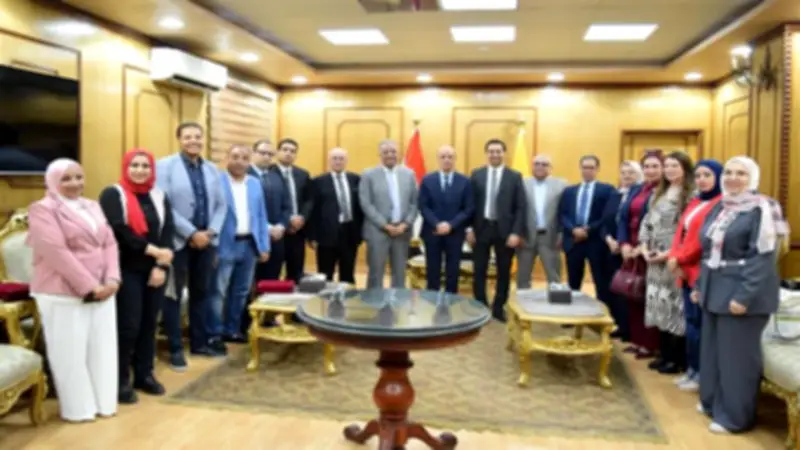 تكريم نخبة من الإعلاميين لتحكيم مشروعات تخرج إعلام بني سويف