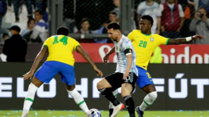 البرازيل تشتكي لفيفا بسبب إلغاء هدف فينيسيوس أمام أسكتلندا في المونديال