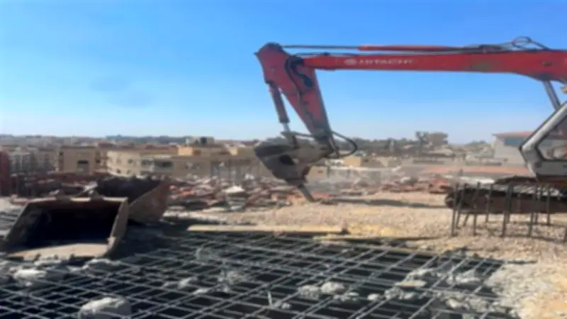 محافظ القاهرة: لا تهاون في إزالة البناء المخالف مهما كان حجمه أو موقعه