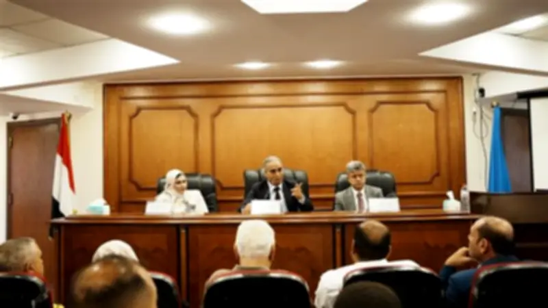 حماية المستهلك والغرف التجارية تبحث ضبط الأسواق والأسعار في دمياط